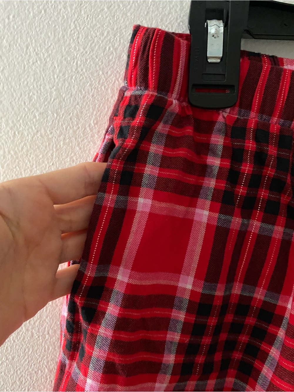 Victoria’s Secret Women’s Pajama Set 2 Piece Red&Black Plaid Gold Thread - Picture 13 of 16